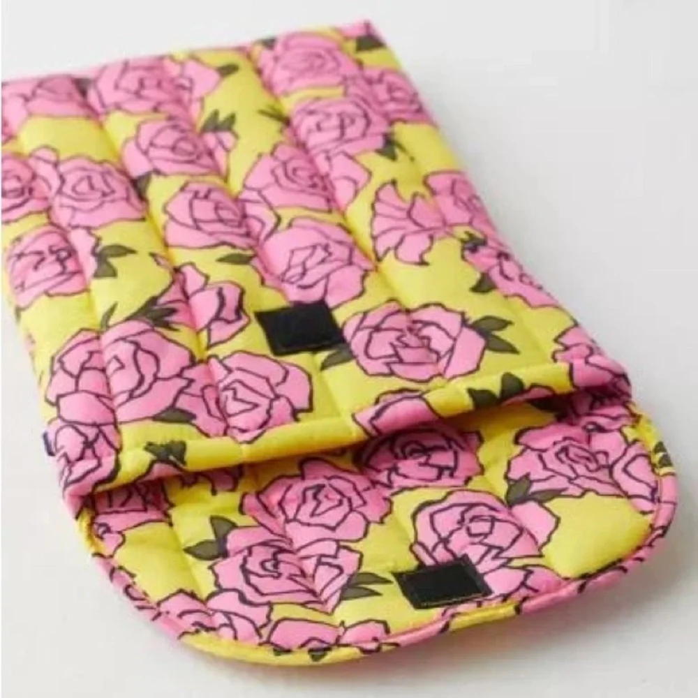 BAGGU 16 tablet Floral Pink and Yellow Padded Sleeve
